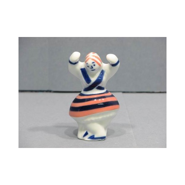 Figura popular pequeña bailarina