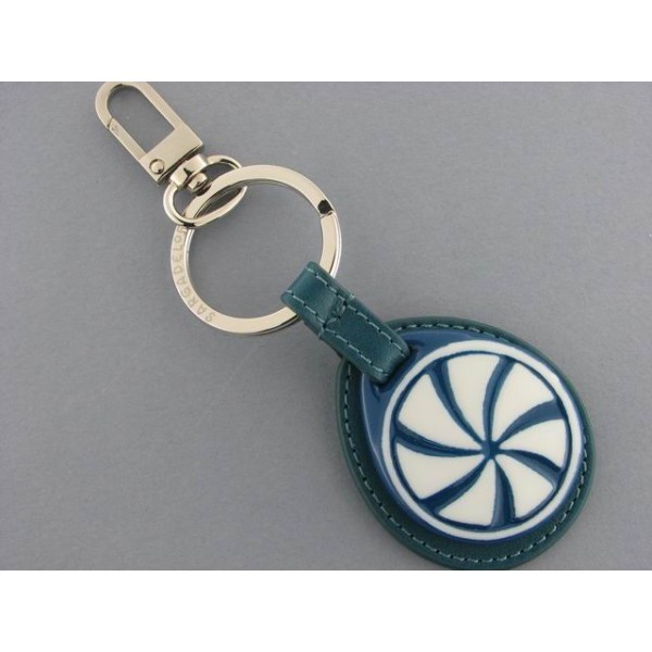 Llavero trisquel verde acero piel