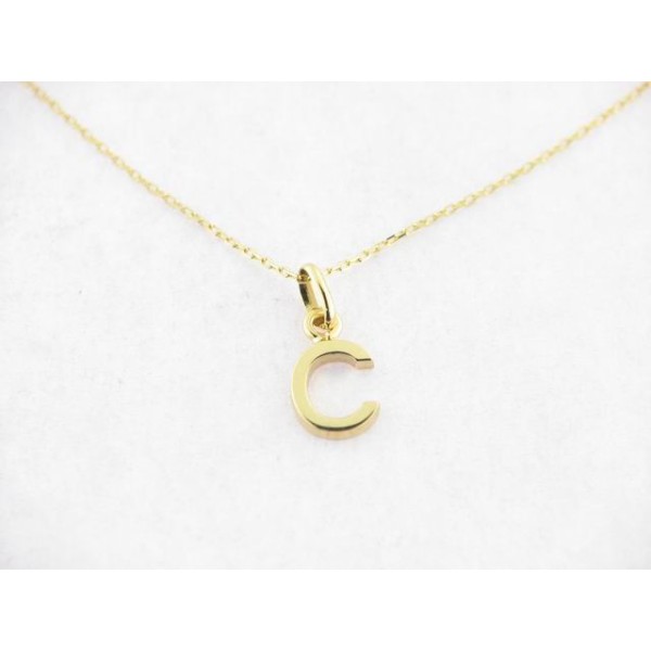 Colgante Oro C con Cadena
