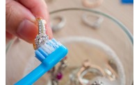 Cuida Tus Joyas: Consejos de Mantenimiento y Limpieza